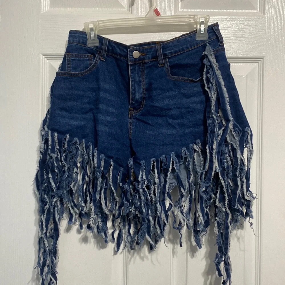 Shorts - Picture 1 of 3